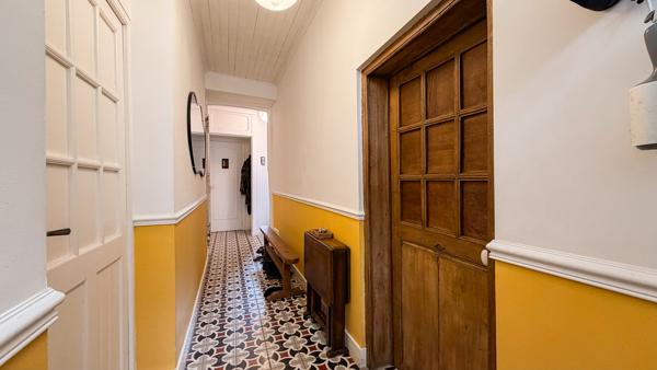 Maison de charme avec jardin centre ville de Poitiers - Un lieu de vie authentique et inspirant