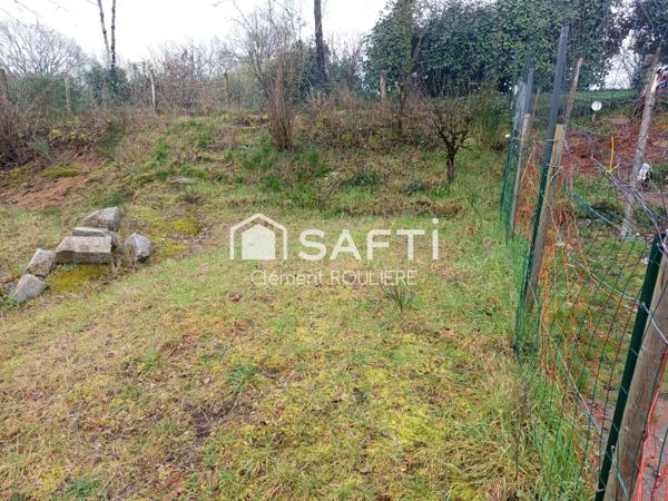 Terrain constructible de 327 m² avec garage