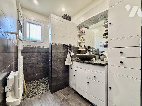 Maison de plain-pied de 80 m2 avec garage