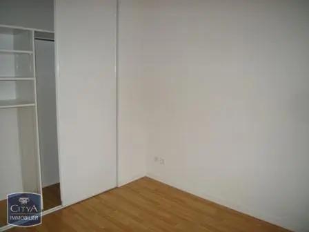 Appartement à louer 3 pièces 56.9m² Arras (62000)