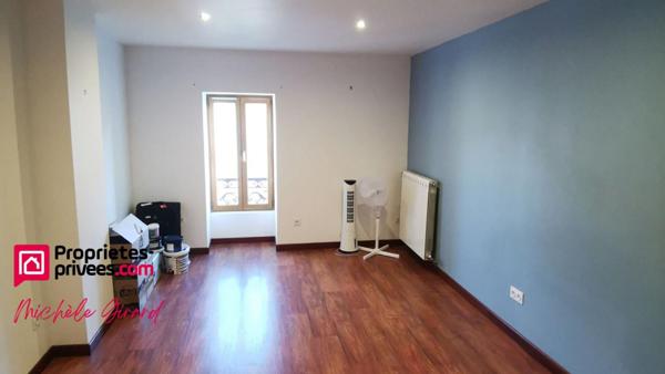 ROANNE   -    APPARTEMENT  T4 DUPLEX  AVEC TERRASSE