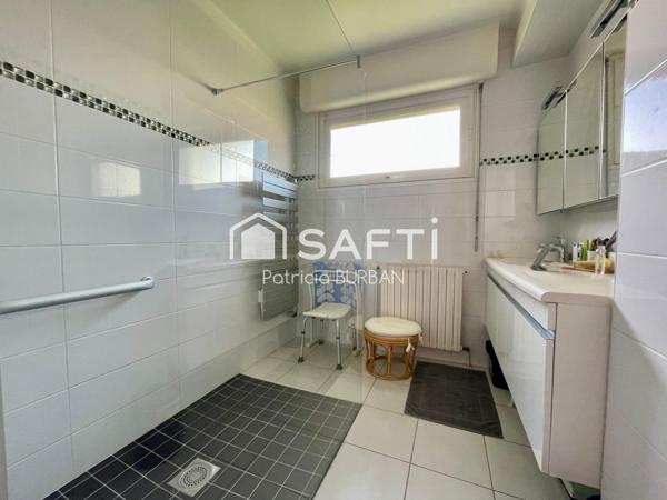 Maison 5 chambres 1000 m2 terrain à Questembert centre