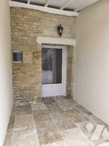 MAISON ENTIEREMENT RENOVEE DEPENDANCE JARDIN