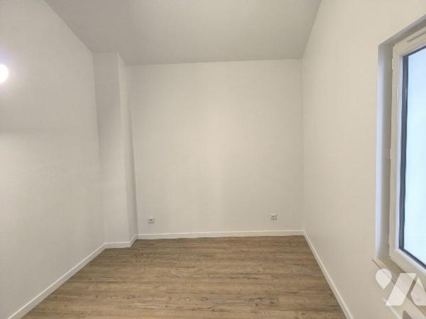 MAISON ENTIEREMENT RENOVEE DEPENDANCE JARDIN