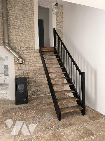 MAISON ENTIEREMENT RENOVEE DEPENDANCE JARDIN