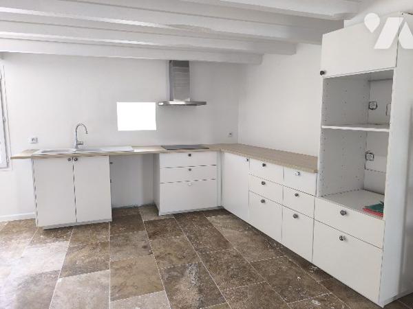 MAISON ENTIEREMENT RENOVEE DEPENDANCE JARDIN