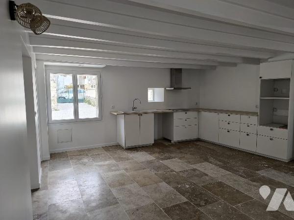 MAISON ENTIEREMENT RENOVEE DEPENDANCE JARDIN