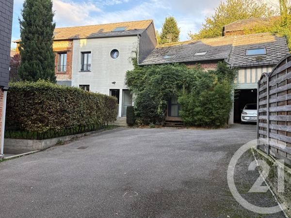 Immeuble à vendre  360 m 2   LILLEBONNE  - 76