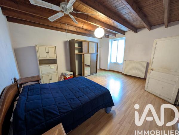 Maison à vendre 7 pièces 165 m² Lussac-les-Châteaux