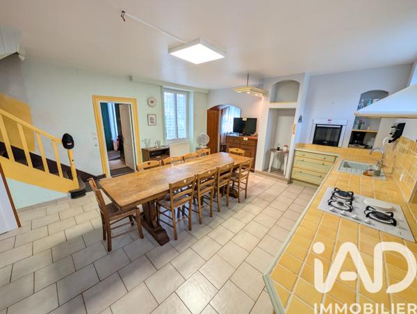 Maison à vendre 7 pièces 165 m² Lussac-les-Châteaux