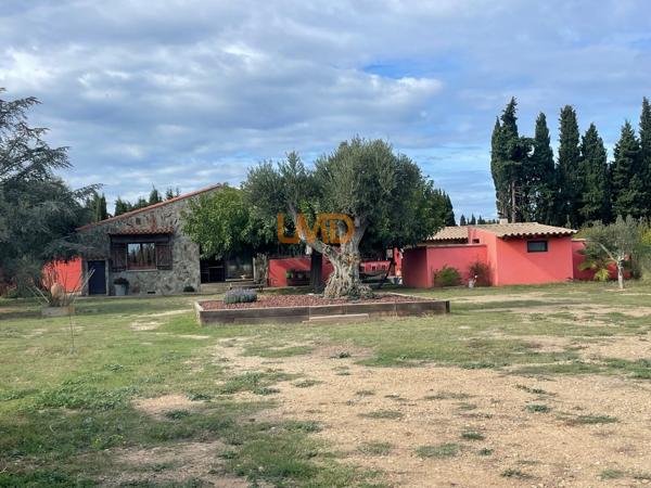 Propriété 4 pièces 160 m2 avec Piscine