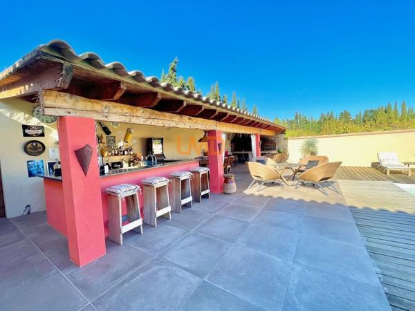 Propriété 4 pièces 160 m2 avec Piscine