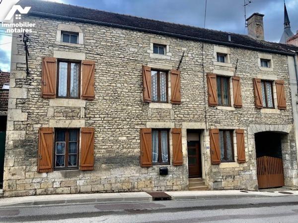 MAISON DE CARACTERE A VENDRE, LAIGNES (21330),