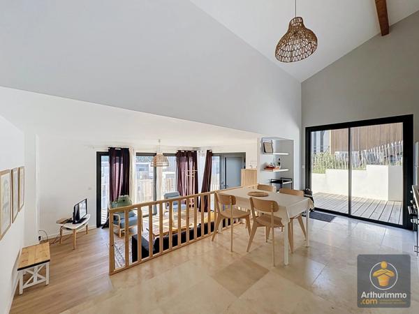 Vente                                                      Maison
                        
                     3 pièces                      66 m2                     à Mimizan