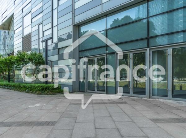 Orthez (64) - À vendre murs commerciaux 60m2.