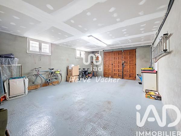 Maison à vendre 6 pièces 183 m² Bourg-en-Bresse