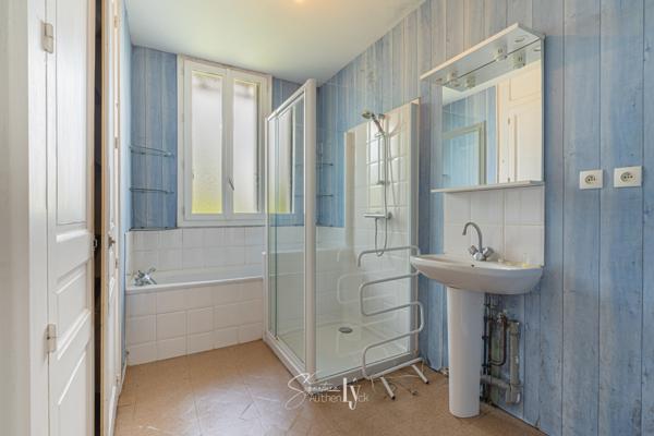 Maison
         3 pièces
        - 71 m² Exclusivité 138 600 € *