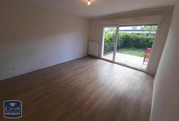 Appartement à louer 2 pièces 41.8m² Longvic (21600)