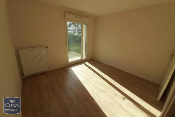 Appartement à louer 2 pièces 41.8m² Longvic (21600)