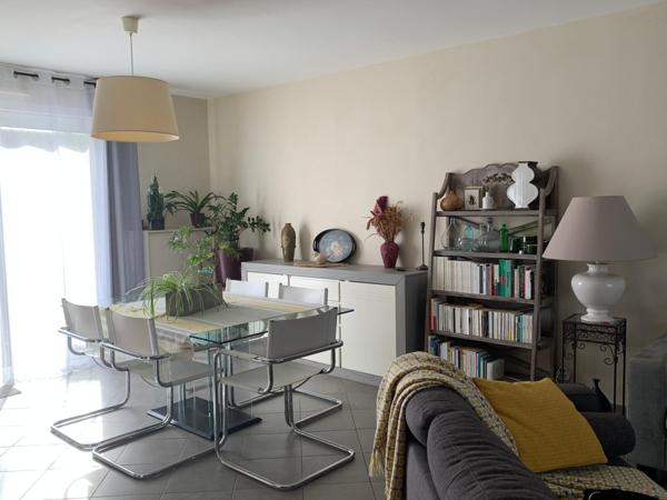 Jolie maison sur demi-niveau au calme au coeur de Sébazac