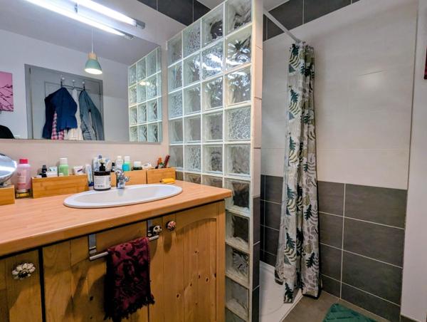 Jolie maison sur demi-niveau au calme au coeur de Sébazac