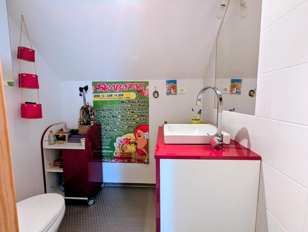 Jolie maison sur demi-niveau au calme au coeur de Sébazac