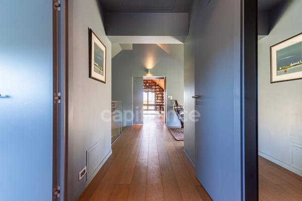 Propriété contemporaine de 228 m² sur un terrain clos de 2989m² avec piscine à 10 minutes de Saumur et 40 m' d'Angers