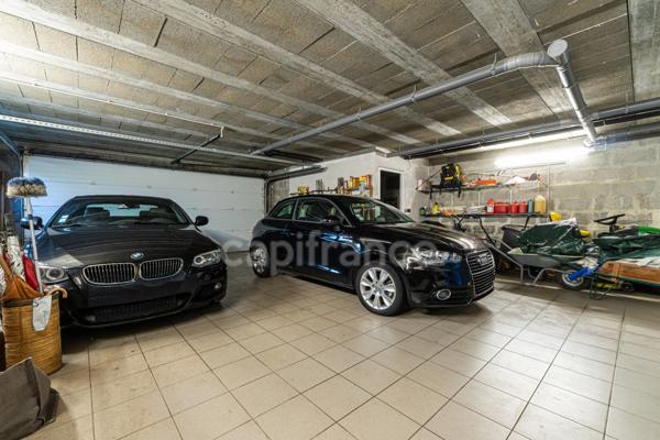 Propriété contemporaine de 228 m² sur un terrain clos de 2989m² avec piscine à 10 minutes de Saumur et 40 m' d'Angers