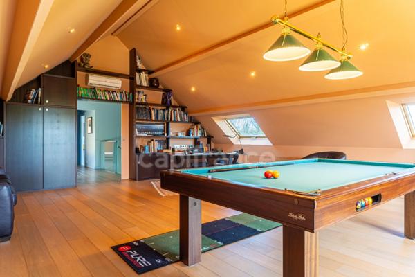 Propriété contemporaine de 228 m² sur un terrain clos de 2989m² avec piscine à 10 minutes de Saumur et 40 m' d'Angers