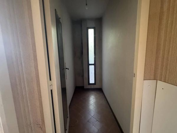 Maison individuelle deux garages 800 m2 jardin NIMES Travaux Kennedy