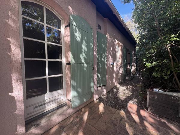 Maison individuelle deux garages 800 m2 jardin NIMES Travaux Kennedy