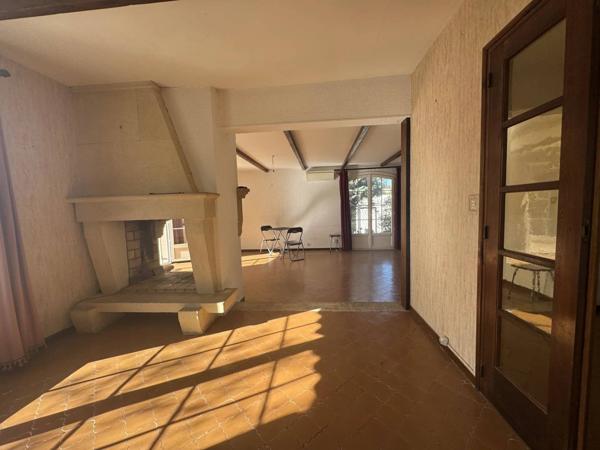 Maison individuelle deux garages 800 m2 jardin NIMES Travaux Kennedy