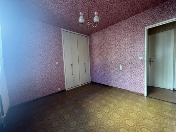 Maison individuelle deux garages 800 m2 jardin NIMES Travaux Kennedy