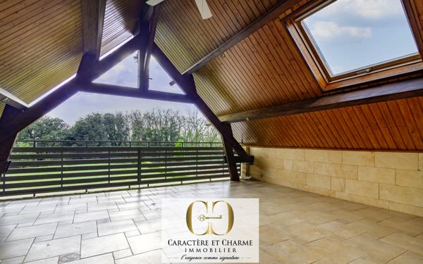 Sarlat-la-Canéda (24200) Domaine proche Sarlat. Nombreuses dépendances. Piscine, tennis. 15 hectares