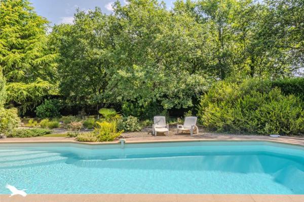 Maison à vendre |  Saint-Jean-d'Illac |  6 pièces | 145 m²