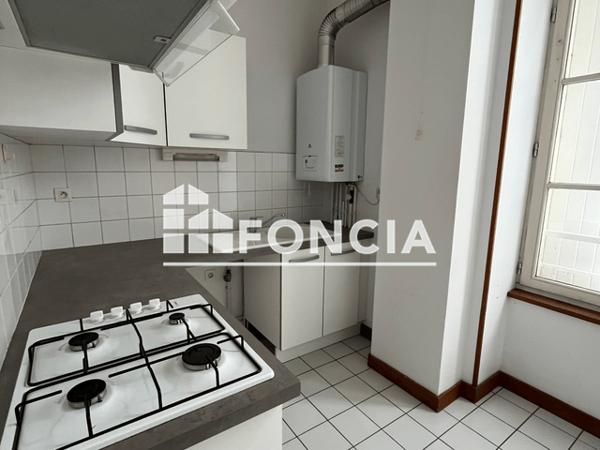 Location Appartement 3 pièces 53.61 m² - 9 QUAI METAYER Niort 79000