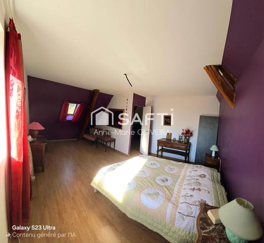 Maison 6 pièces avec 4 chambres, Véranda 30m2 et grande pièce de vie sur un terrain de 1177m2 avec dépendances.