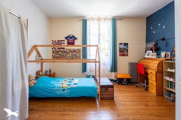 Maison à vendre 250 275 € Montguyon 12 p 228 m² DPE D