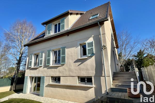 House for sale 8 rooms 188 m² Rueil-Malmaison