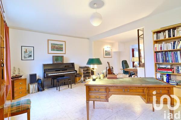 House for sale 8 rooms 188 m² Rueil-Malmaison