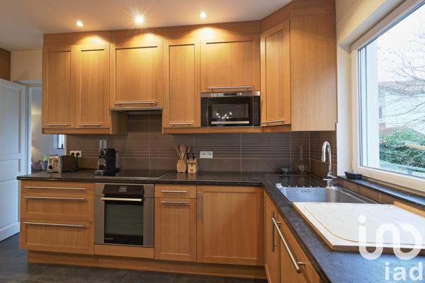 House for sale 8 rooms 188 m² Rueil-Malmaison