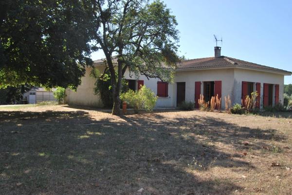 Belle maison familiale de plain pied de 140m2 avec piscine