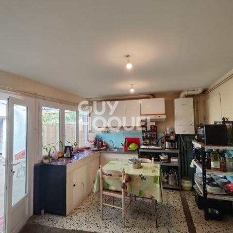 Maison de ville de 140 m2, 3 chambres et dependance 100m²