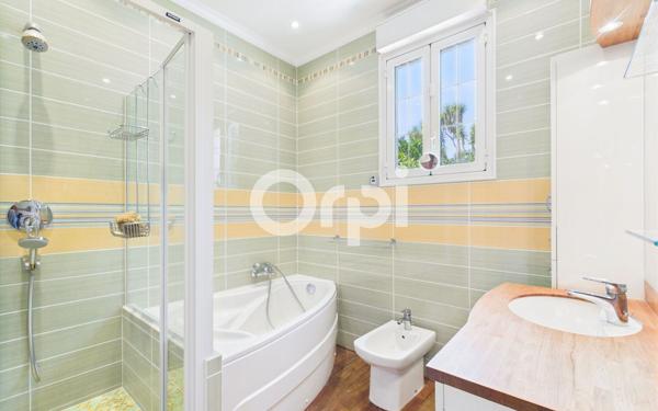 Maison à vendre    6 pièces •  Mandelieu-la-Napoule