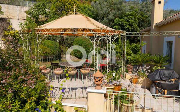 Maison à vendre    6 pièces •  Mandelieu-la-Napoule