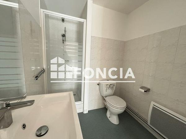 Location Appartement 2 pièces 44.37 m² - 13 IMPASSE GAMBETTA Rochefort 17300