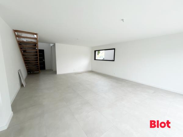 Maison 6 pièce(s)