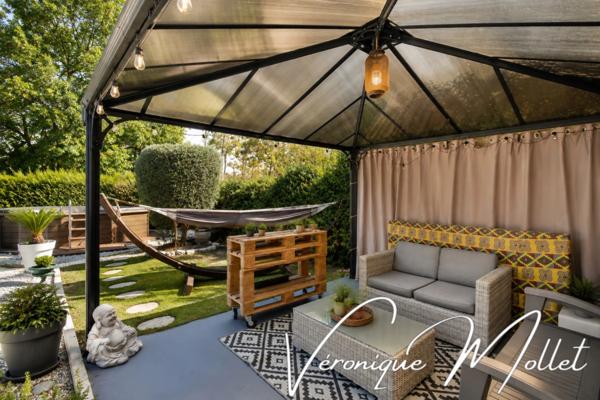 SAINTE-EULALIE – PLAIN-PIED, 3 CHAMBRES, BUREAU, PISCINE ET DOUBLE GARAGE
