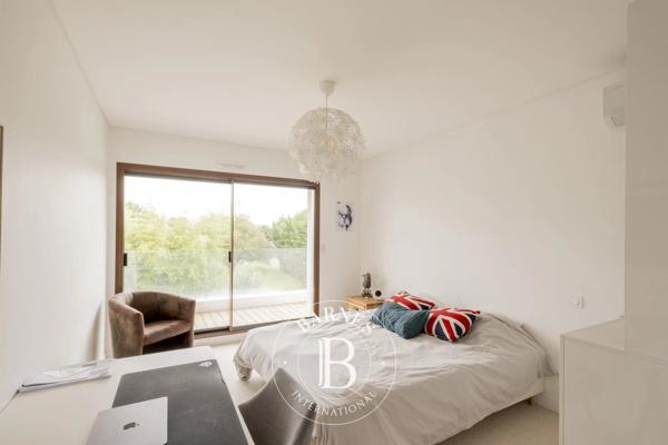 Mérignac, Maison 4 Chambres -  220 m² à vendre