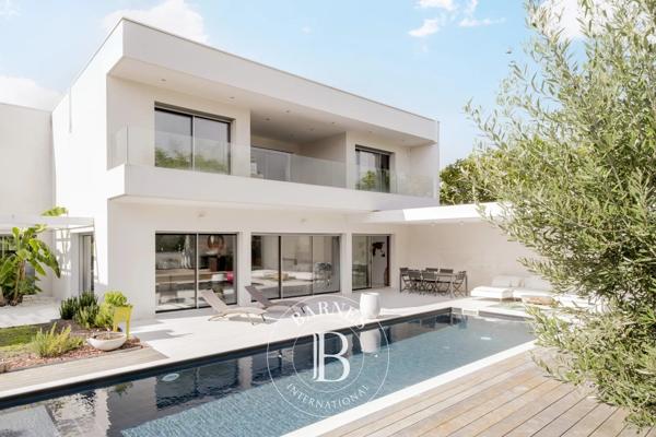 Mérignac, Maison 4 Chambres -  220 m² à vendre